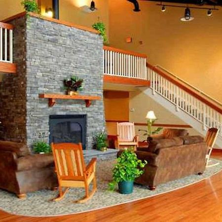 Chief Logan Lodge Hotel & Conference Екстер'єр фото
